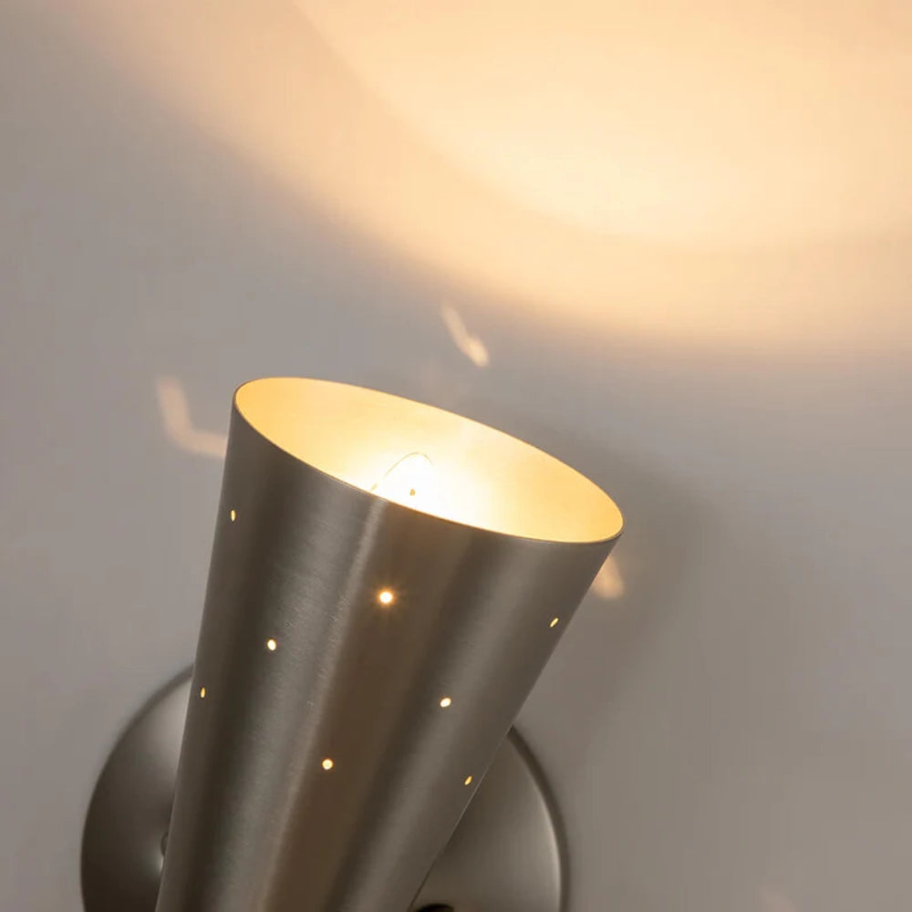 2-flammige Wandleuchte in Sanduhrform – Moderne Leuchte mit Auf- und Ab-Funktion
