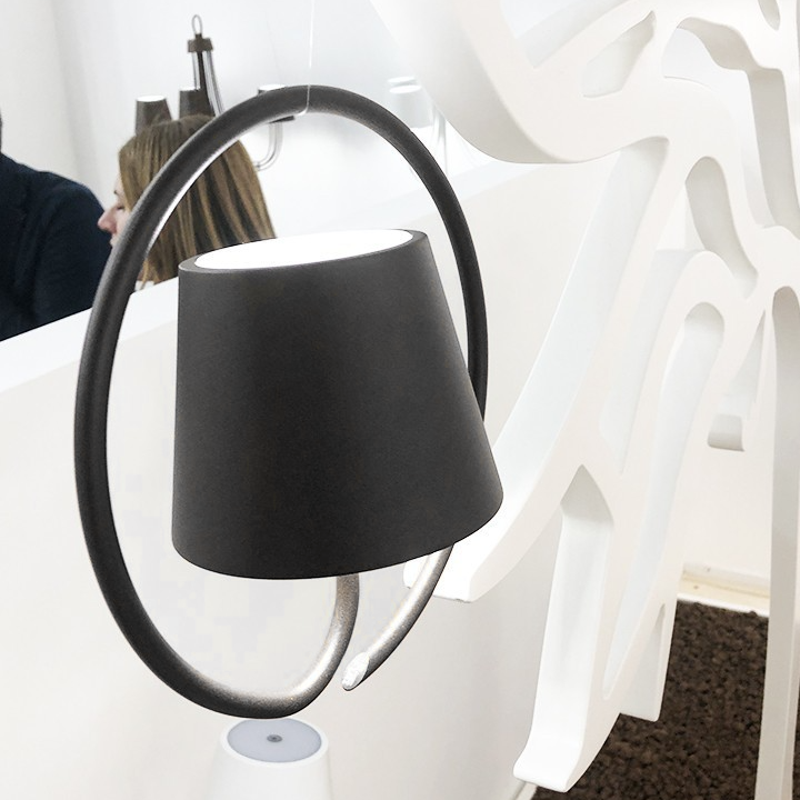 Kabellose LED Hängelampe für Innen & Außen | Wiederaufladbar, Dimmbare Designer Lampe mit Touch-Sensor & Akku