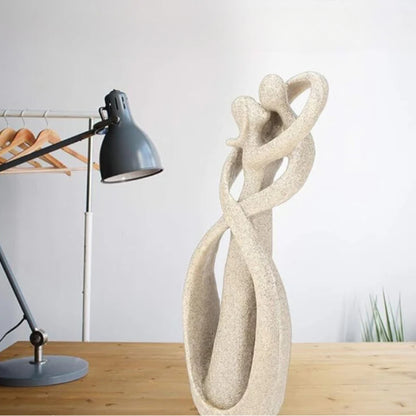 Abstrakte Paarskulptur - Symbol für zeitlose Liebe und Zuneigung