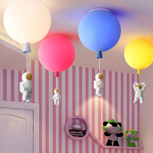Astronauten-Mond-Deckenleuchte – Verspieltes Design Mit Sanftem LED-Licht