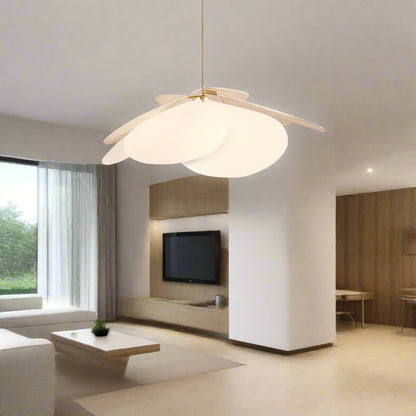 Blütenförmige Deckenleuchte – Naturinspiriert mit weichem Lichtschein