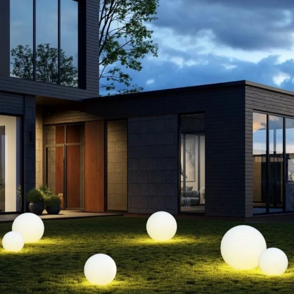 Dekorative Globus-Stehlampe – Geeignet für Innen- und Außenbereiche