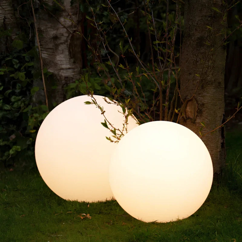 Dekorative Globus-Stehlampe – Geeignet für Innen- und Außenbereiche
