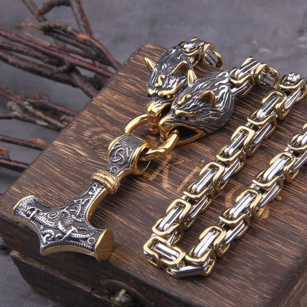 Doppelter Wolfskopf & Mjolnir Halskette - Symbol für Stärke und Schutz