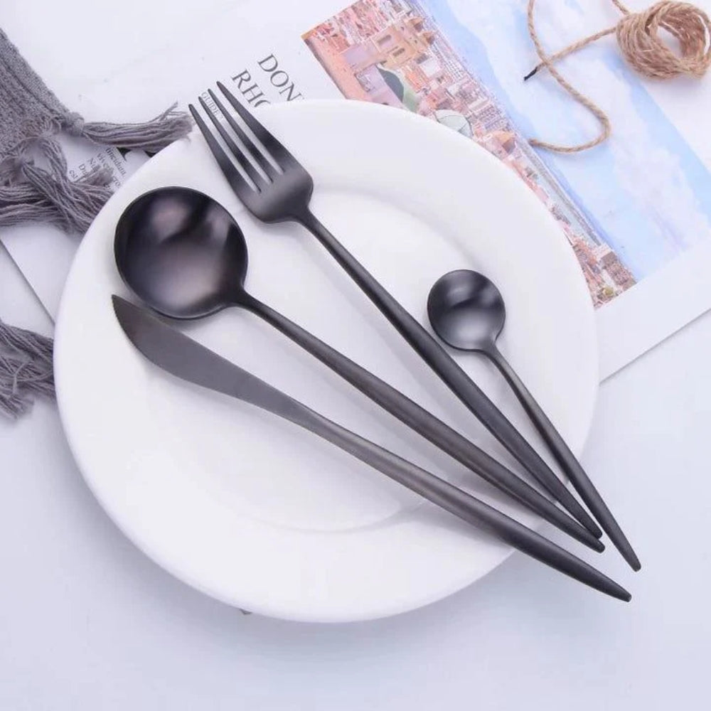 Ergonomisches schwarzes Besteckset - Messer, Löffel und Gabeln für jede Mahlzeit
