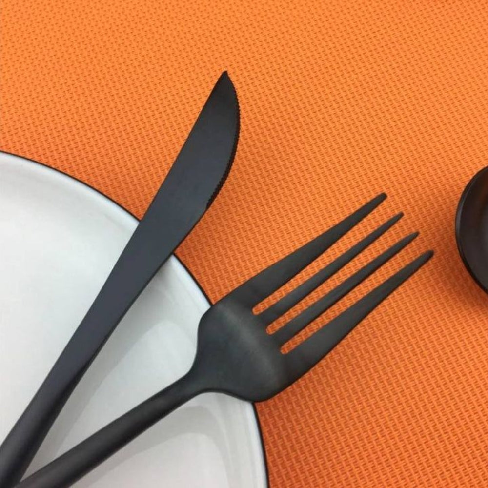 Ergonomisches schwarzes Besteckset - Messer, Löffel und Gabeln für jede Mahlzeit