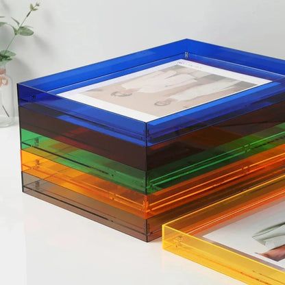 Farbiger transparenter Bilderrahmen - Modernes Display mit kreativer Note