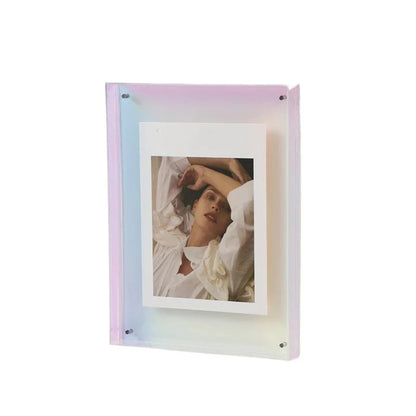 Farbiger transparenter Bilderrahmen - Modernes Display mit kreativer Note