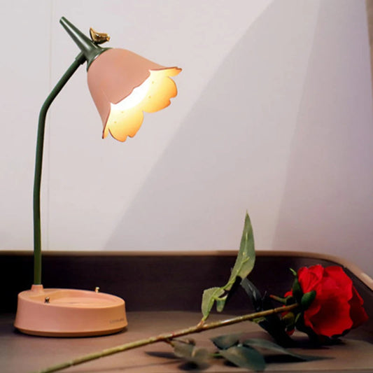 Flicker LED-Tischlampe – Wiederaufladbares Touch-Licht für das Schlafzimmer