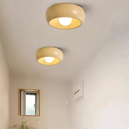 Gebogene LED-Deckenleuchte - Realistischer Holz-Look mit warmem Umgebungslicht