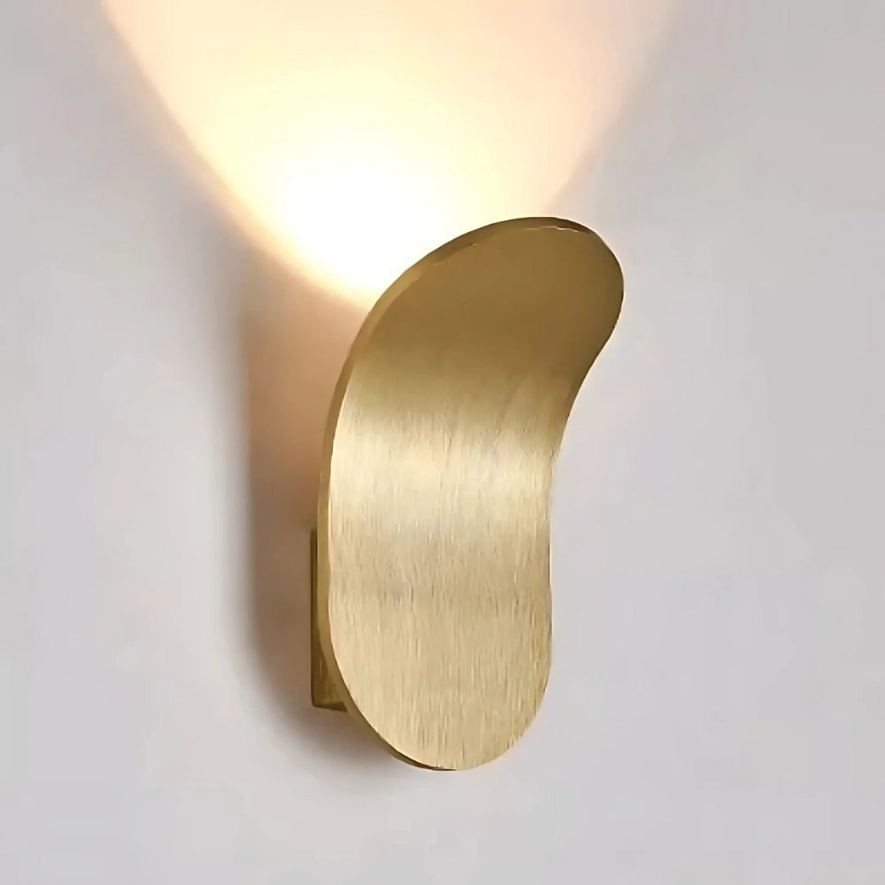 Gebogene Metall-Wandleuchte - Warmes LED-Ambientelicht Gebürstetes Finish
