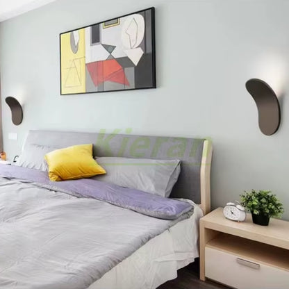 Gebogene Metall-Wandleuchte - Warmes LED-Ambientelicht Gebürstetes Finish