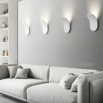 Gebogene Metall-Wandleuchte - Warmes LED-Ambientelicht Gebürstetes Finish