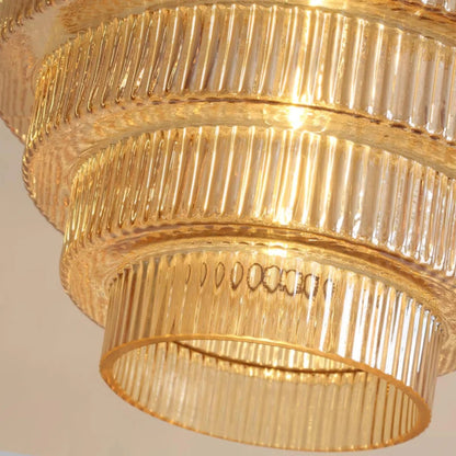 Gestufte Glas-Pendelleuchte - Weiches, diffuses Licht