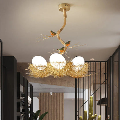 Goldene Vogelnest-Deckenleuchte – Modern & Naturinspiriert
