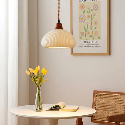 Rustikale Hängelampe - Schräges Hängelicht für gemütliche Räume