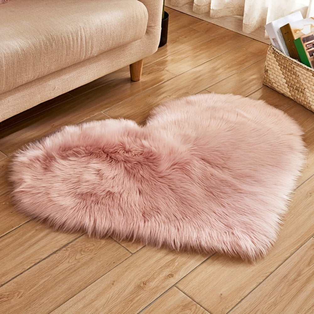 Herzförmiger Winter Teppich – Flauschige Matte für Wohnzimmer und Schlafzimmer