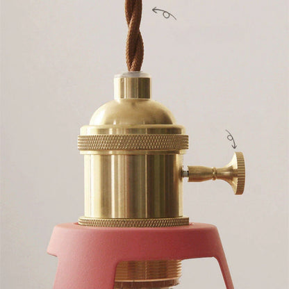 Industrielle Pendelleuchte – Bunte Hängelampe mit Schirm