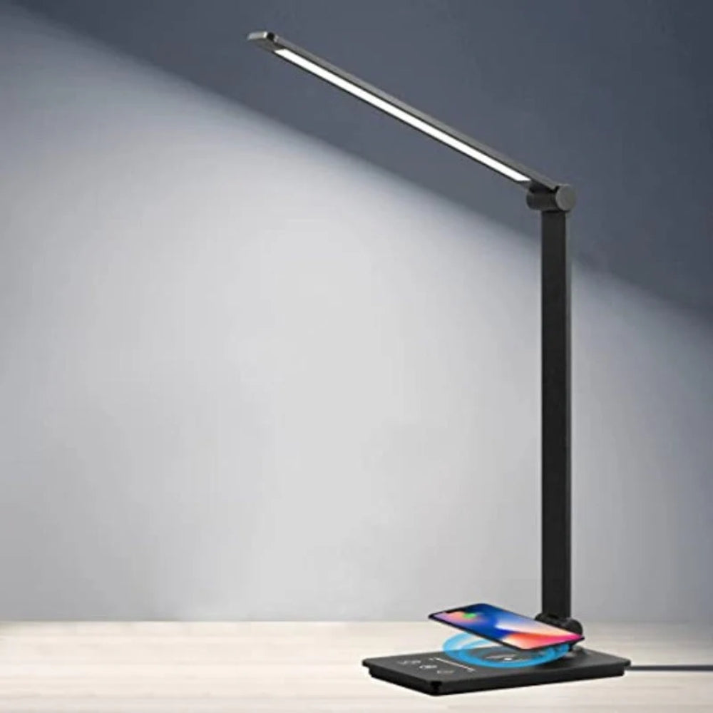 Intelligente LED-Tischlampe – Platzsparend mit Kabellosem Laden