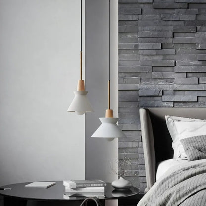 Kegelförmige Holzpendelleuchte – Einflammige Hängelampe