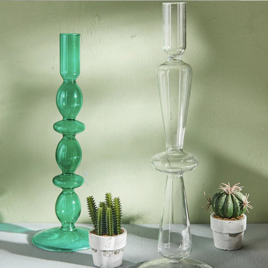 Kerzenständer aus Glas - Bunte Formen mit Retro-Appeal
