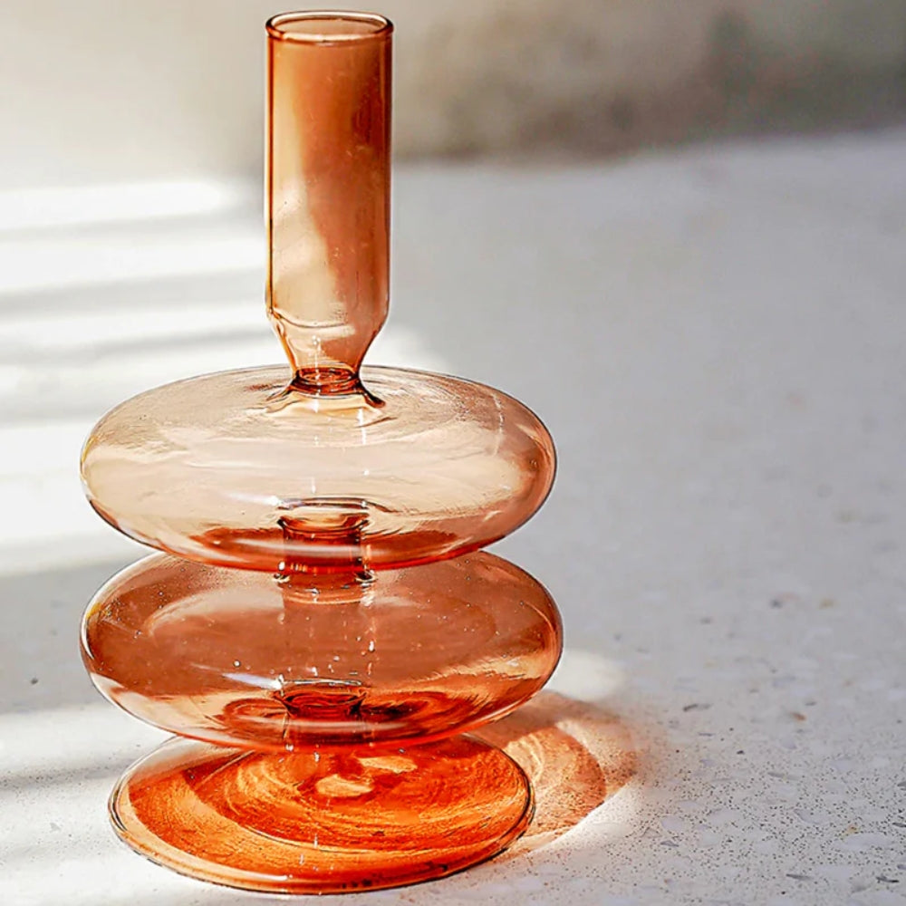 Kerzenständer aus Glas - Bunte Formen mit Retro-Appeal