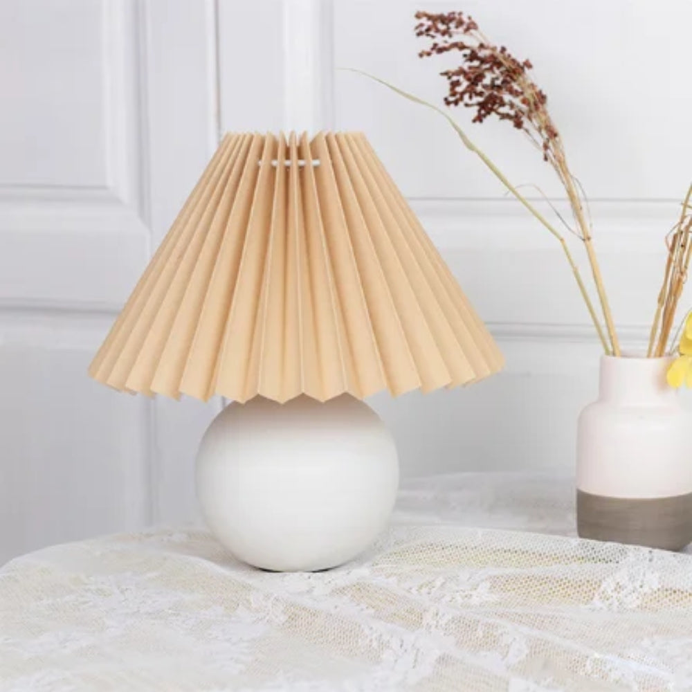 Klassische Vintage-Tischlampe – LED-kompatibel mit Plissee-Lampenschirm