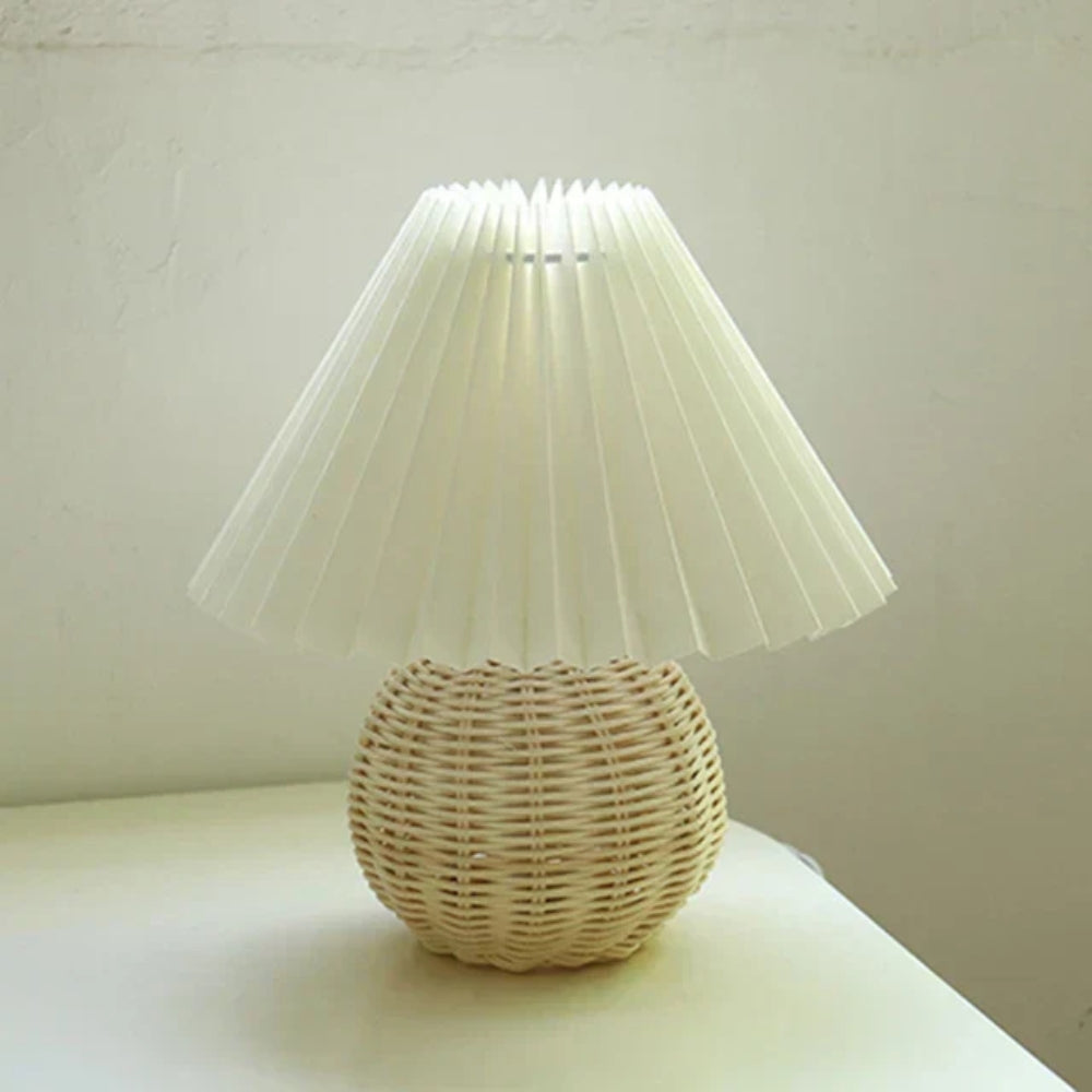 Klassische Vintage-Tischlampe – LED-kompatibel mit Plissee-Lampenschirm