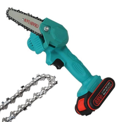 Kompakte Elektro-Kettensäge - akkubetriebenes Sägen mit einer Hand