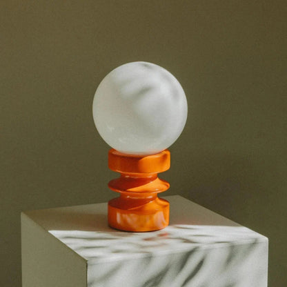 Kompakte Tischleuchte - Vintage-inspirierte Form mit Ambient Glow