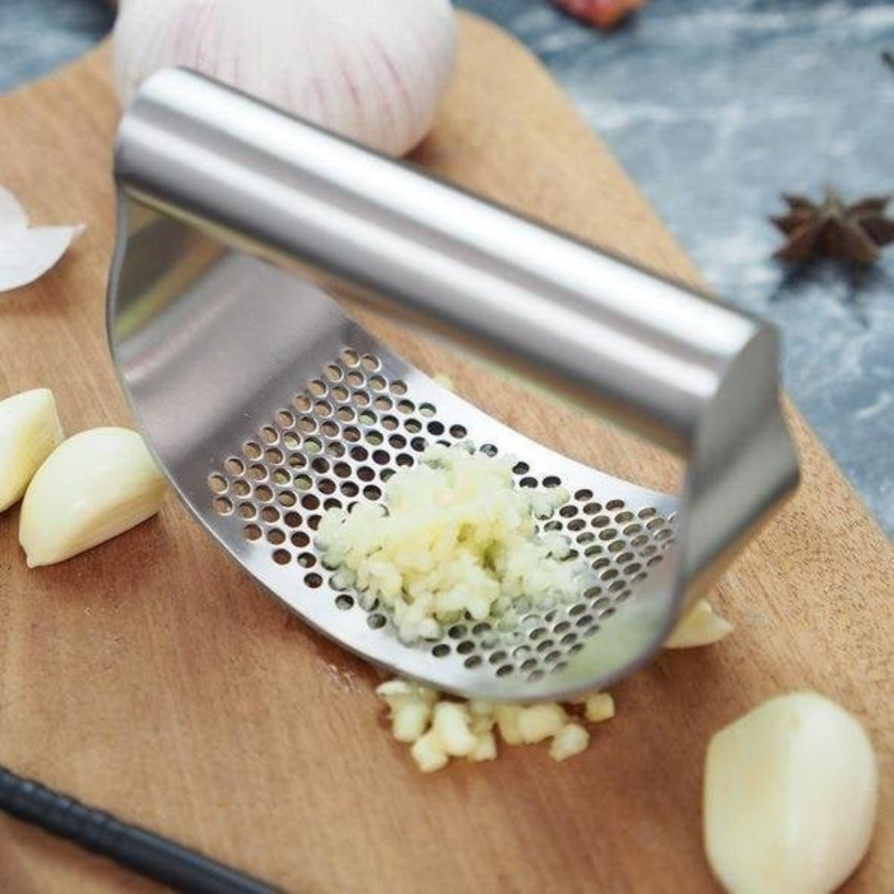 Kompakte wippende Knoblauchpresse - schnelles Zerkleinern mit komfortablem Griff
