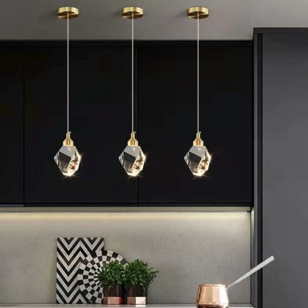 Kristallinspirierte Pendel- und Wandleuchte - stilvolle Doppelbeleuchtung