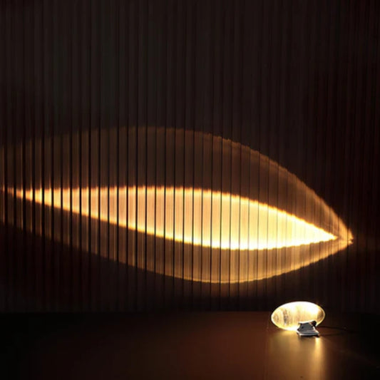 Kristallklare Tischlampe – Ovales Glasdesign & Ambientebeleuchtung mit Prismeneffekt