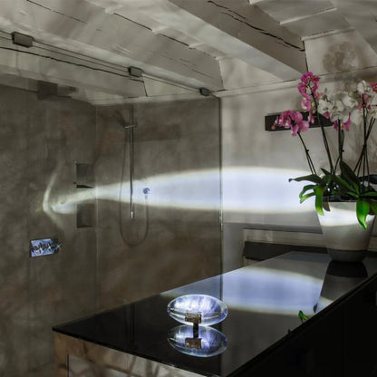 Kristallklare Tischlampe – Ovales Glasdesign & Ambientebeleuchtung mit Prismeneffekt