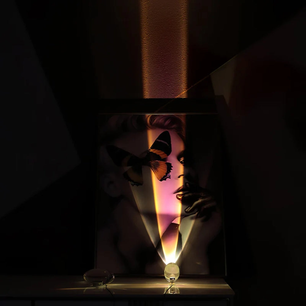 Kristallklare Tischlampe – Ovales Glasdesign & Ambientebeleuchtung mit Prismeneffekt