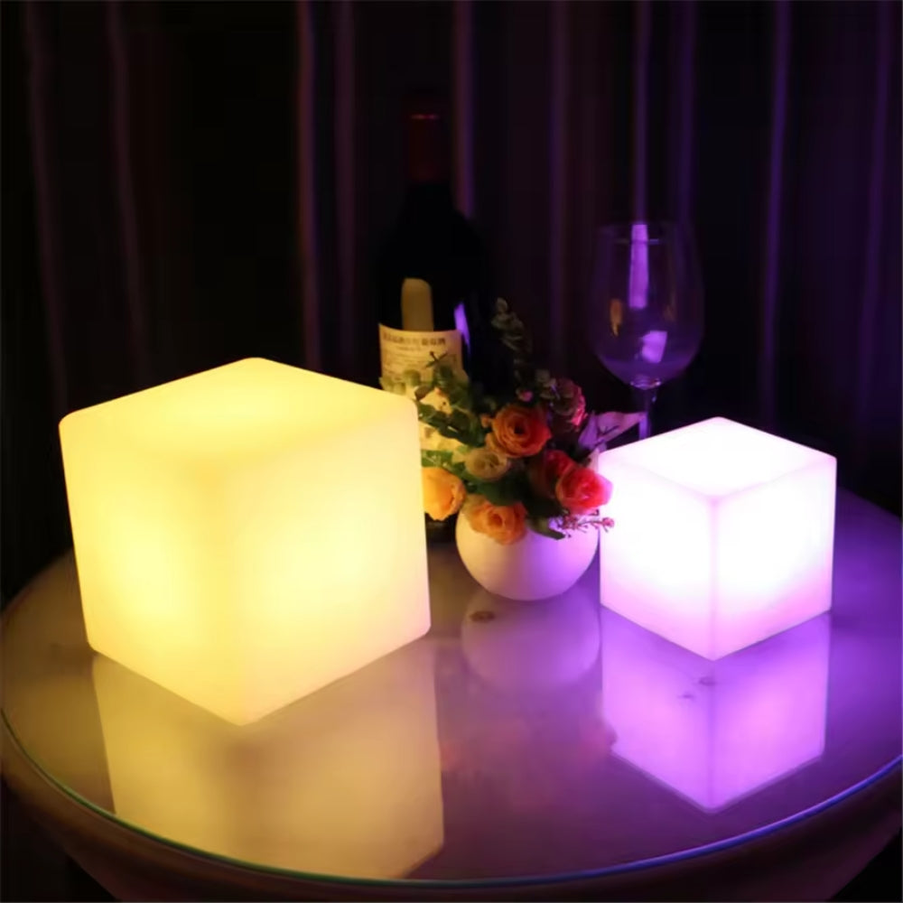Kubisch LED Gartenleuchte - 16-Farben-Außenlampe für Garten & Haus