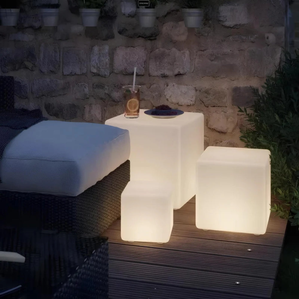 Kubisch LED Gartenleuchte - 16-Farben-Außenlampe für Garten & Haus