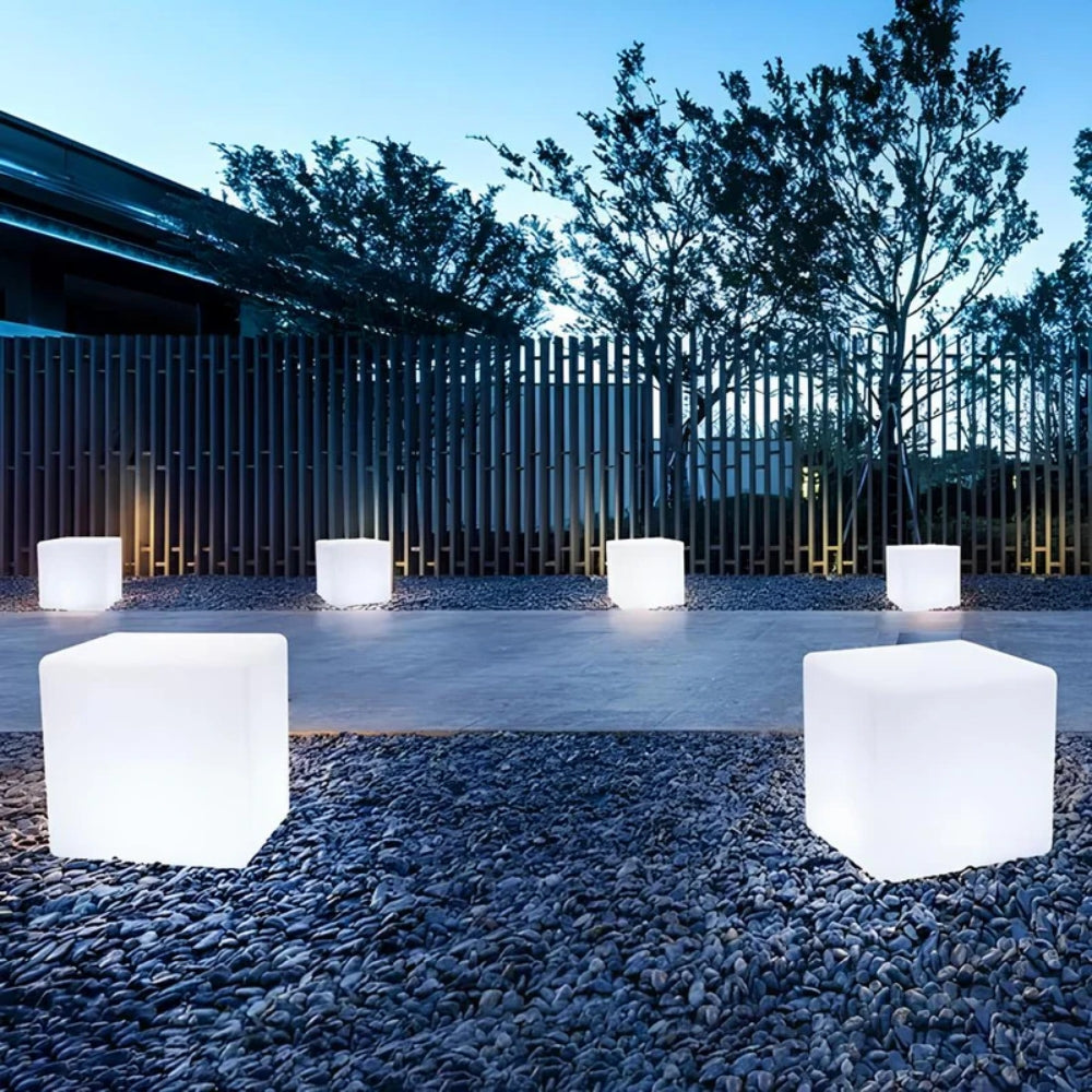 Kubisch LED Gartenleuchte - 16-Farben-Außenlampe für Garten & Haus