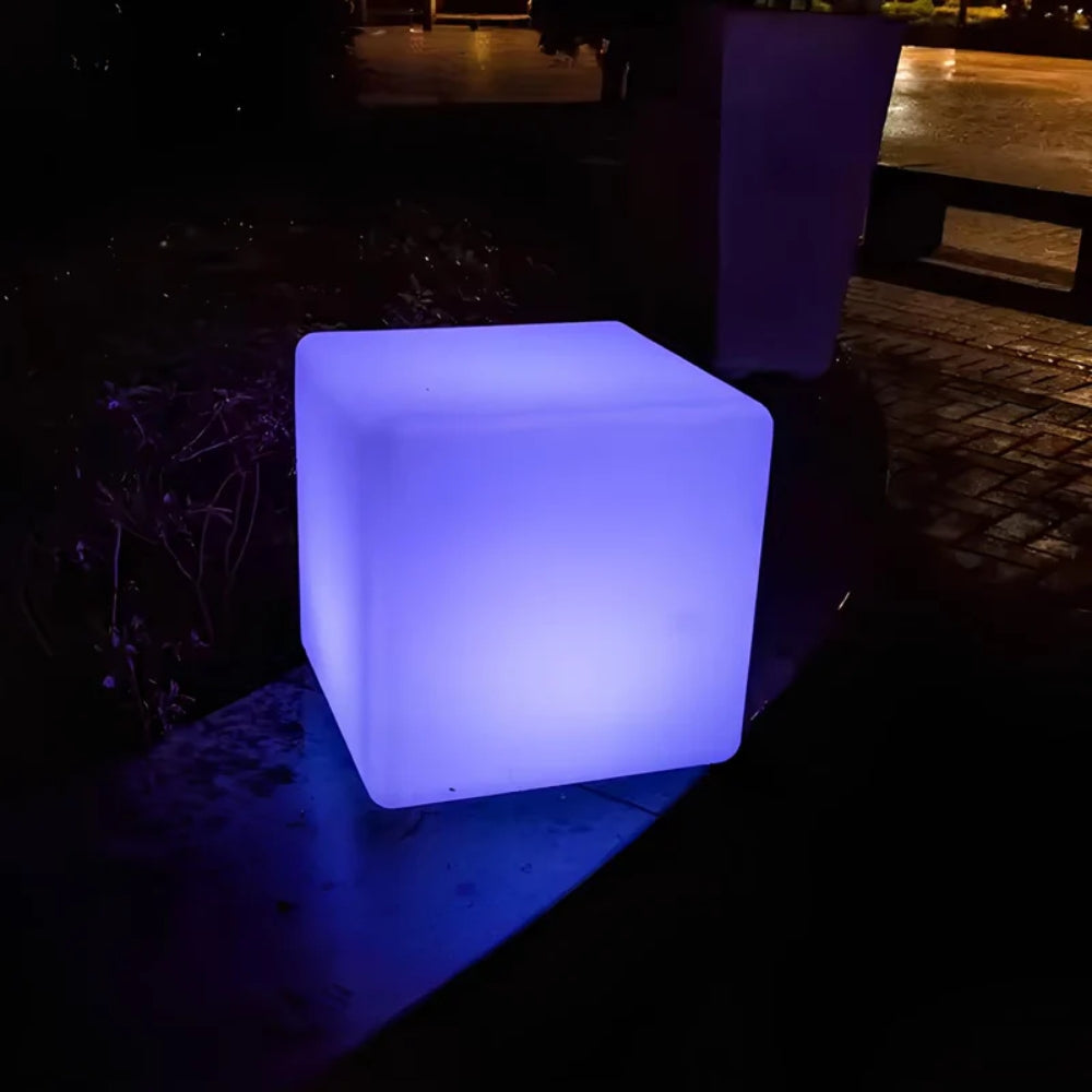 Kubisch LED Gartenleuchte - 16-Farben-Außenlampe für Garten & Haus