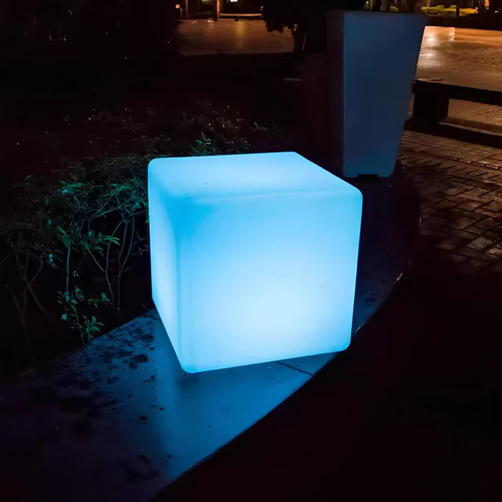 Kubisch LED Gartenleuchte - 16-Farben-Außenlampe für Garten & Haus