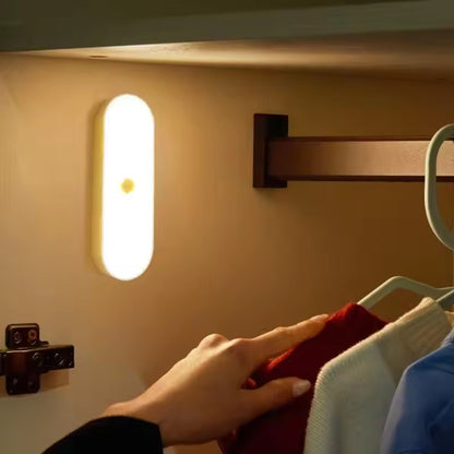 LED-Bewegungssensor-Wandleuchte - USB aufladbar und kabellos