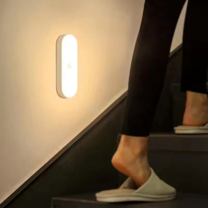 LED-Bewegungssensor-Wandleuchte - USB aufladbar und kabellos
