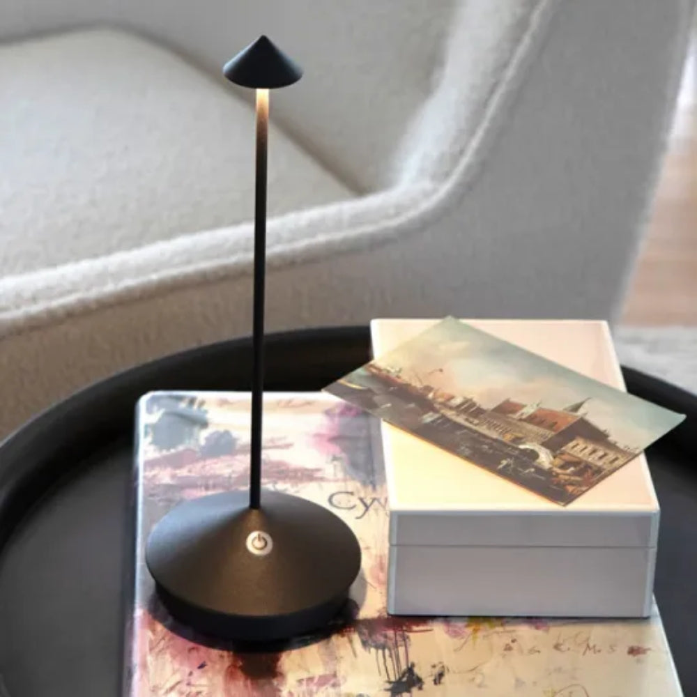 LED Tischlampe – Minimalistisches Design & Dimmbares Licht