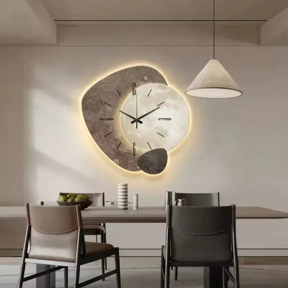 LED-Wanduhr aus Holz - Zeitmesser mit integrierter Umgebungsbeleuchtung