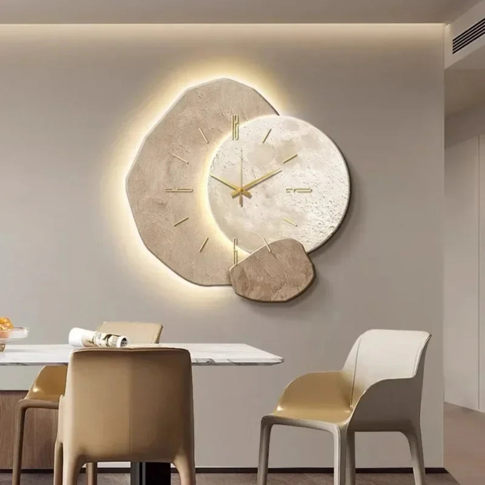 LED-Wanduhr aus Holz - Zeitmesser mit integrierter Umgebungsbeleuchtung
