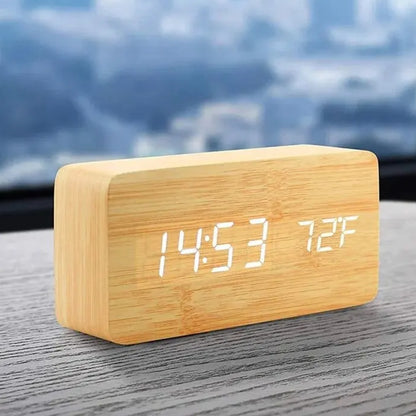 LED-Wecker – Einstellbare Helligkeit & Temperaturanzeige