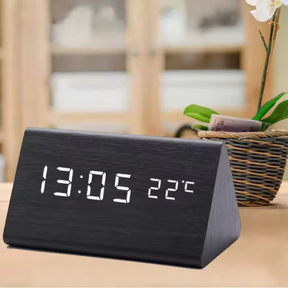 LED-Wecker – Einstellbare Helligkeit & Temperaturanzeige