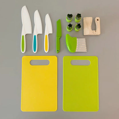 Leichtes Kochset - spielerische Essenszubereitung Zukünftiger Koch für Kinder