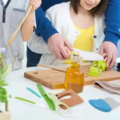 Leichtes Kochset - spielerische Essenszubereitung Zukünftiger Koch für Kinder