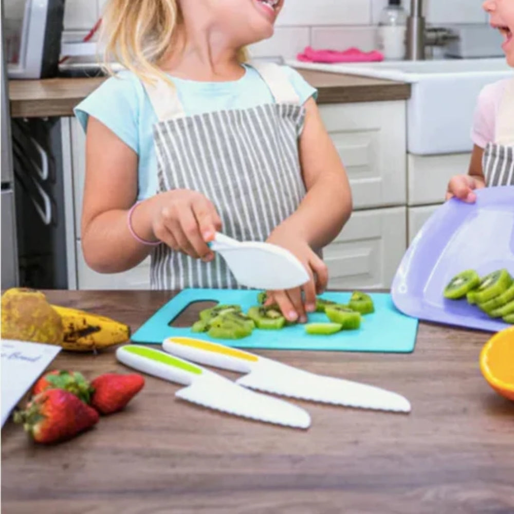 Leichtes Kochset - spielerische Essenszubereitung Zukünftiger Koch für Kinder